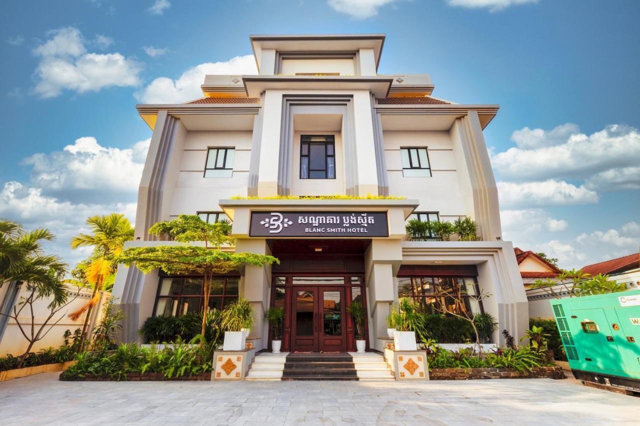 Blanc Smith Hotel Siem Reap Exterior photo